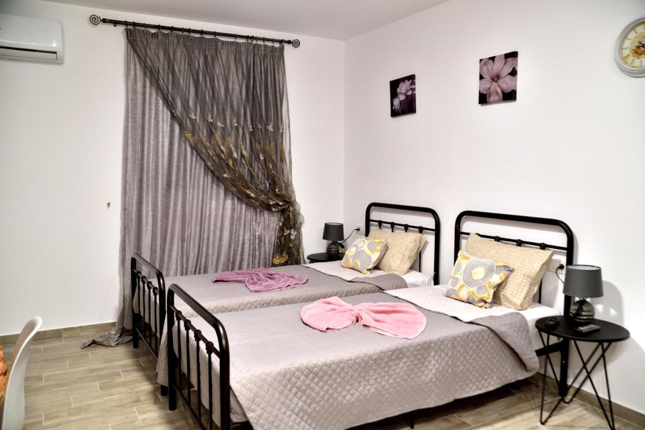 Vila Plumeria House